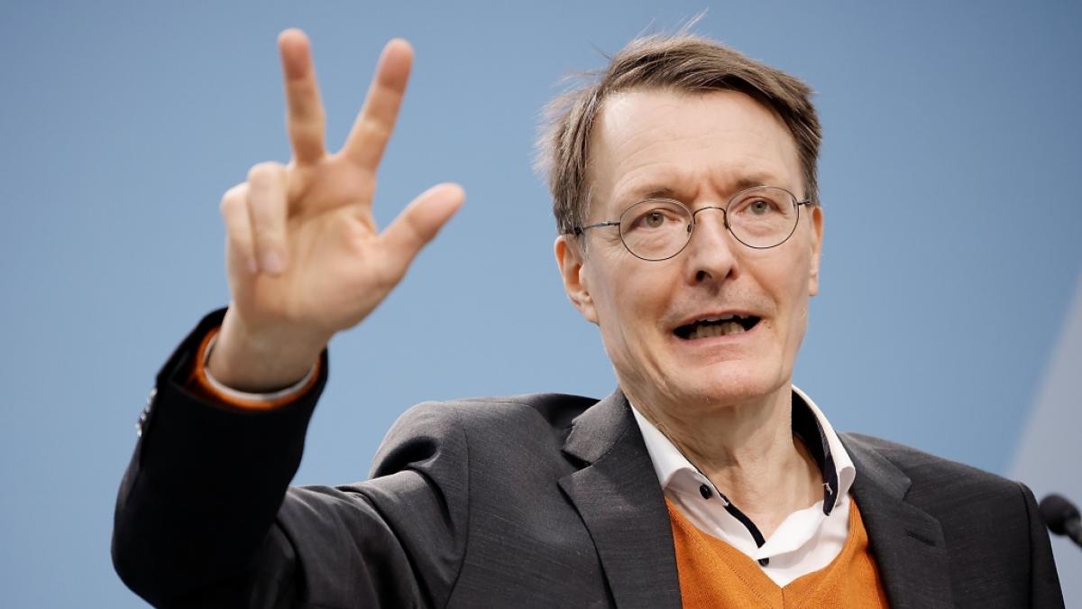 Karl Lauterbach hat eine neue Freundin. (Foto)
