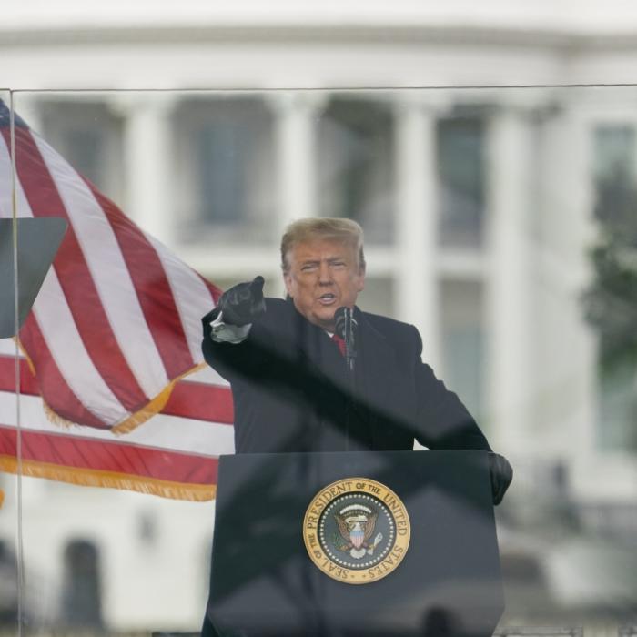 Bislang 5 Tote! Trump räumt Niederlage ein und verurteilt Randalierer