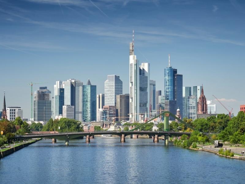 Frankfurt: Passagier randaliert während Flug und rüttelt an der Tür