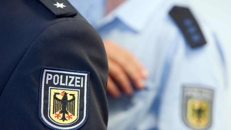 Ermittlungen wurden eingeleitet. Nachrichten mit Juden-Hass bei der Polizei in Köln aufgetaucht. (Symbolbild)