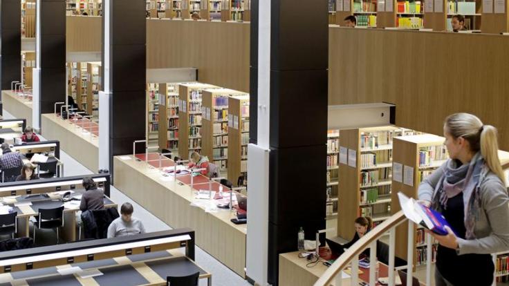 Die Bibliothek ist einer der beliebtesten Lernorte überhaupt.