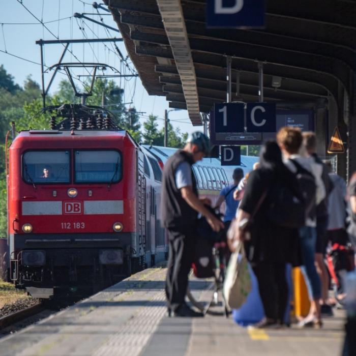 So kommt der mögliche Nachfolger des 9-Euro-Tickets bei Twitter an