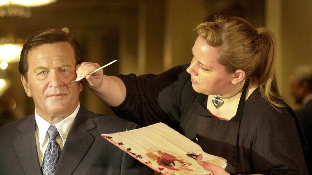 Hätten Sie ihn erkannt? Ja, das soll unser ehemaliger Bundeskanzler Gerhard Schröder sein. (Foto)