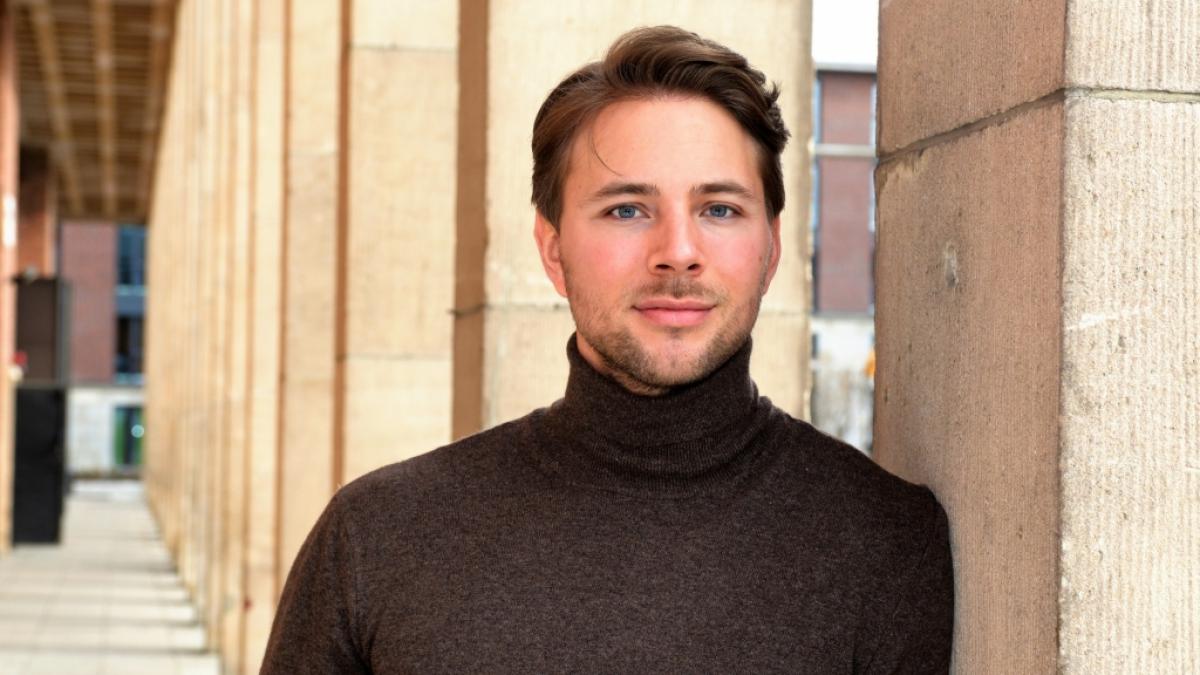 Benjamin Trinks am Set von GZSZ. (Foto)