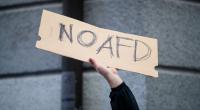 Gegen die menschen- und demokratieverachtende Politik der AfD gehen auch im Februar 2026 wieder bundesweit Menschen bei Demonstrationen auf die Straße.