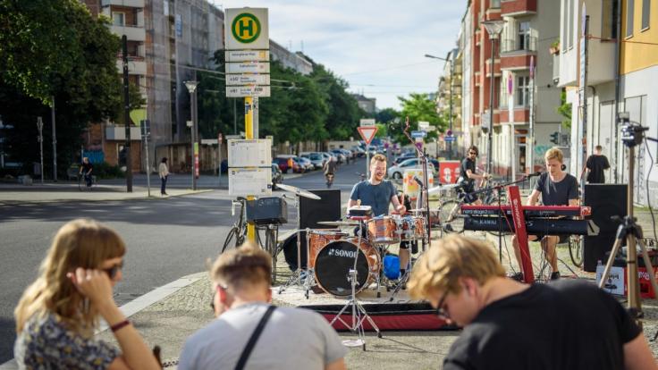 Straßenkonzert bei der Fête de la Musique in Berlin