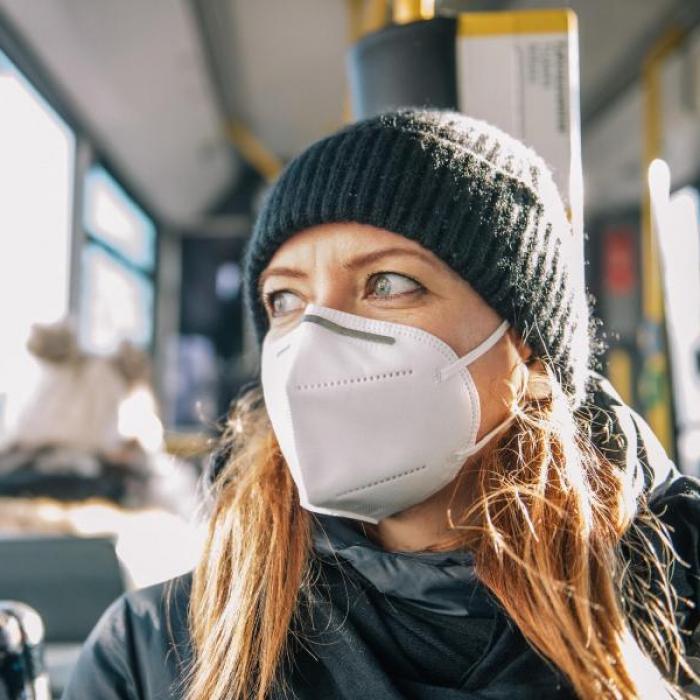 Nur bedingt geeignet! Experten warnen vor undichten Masken