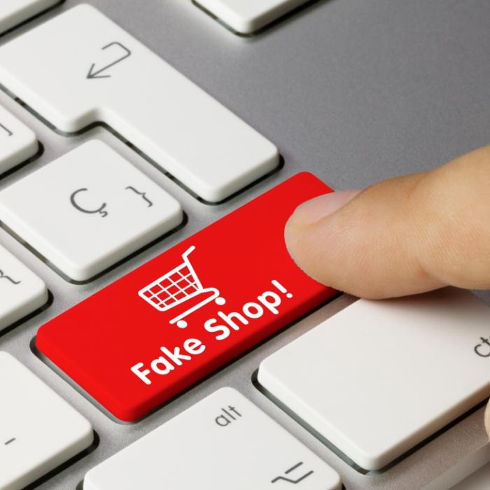 Schon wenige Klicks können zum Verhängnis werden, wenn Verbraucher auf Fake-Shops hereinfallen.