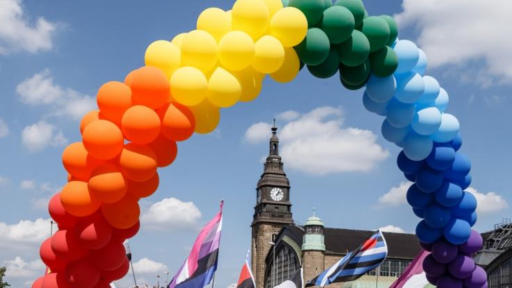 Der Christopher Street Day in Hamburg kann wegen der Coronavirus-Pandemie 2020 nicht wie gewohnt stattfinden.