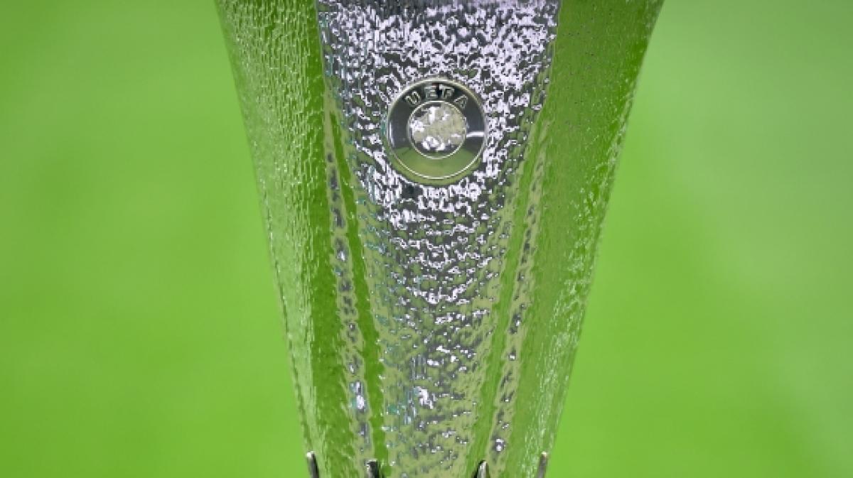 Der FC Sevilla schnappte sich den Europa-League-Pokal. (Foto)