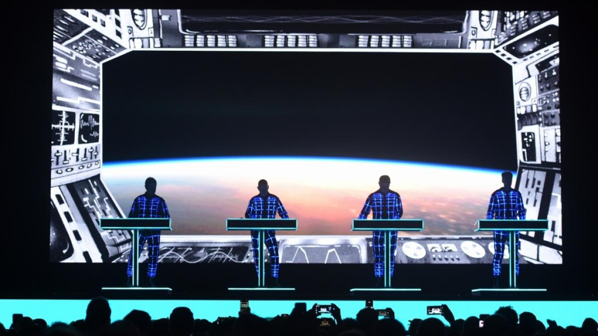 Ralf H&uuml;tter, Fritz Hilpert, Henning Schmitz und Falk Grieffenhagen von der Band Kraftwerk treten w&auml;hrend des Jardins de Terramar Festivals in Sitges auf. (Foto)