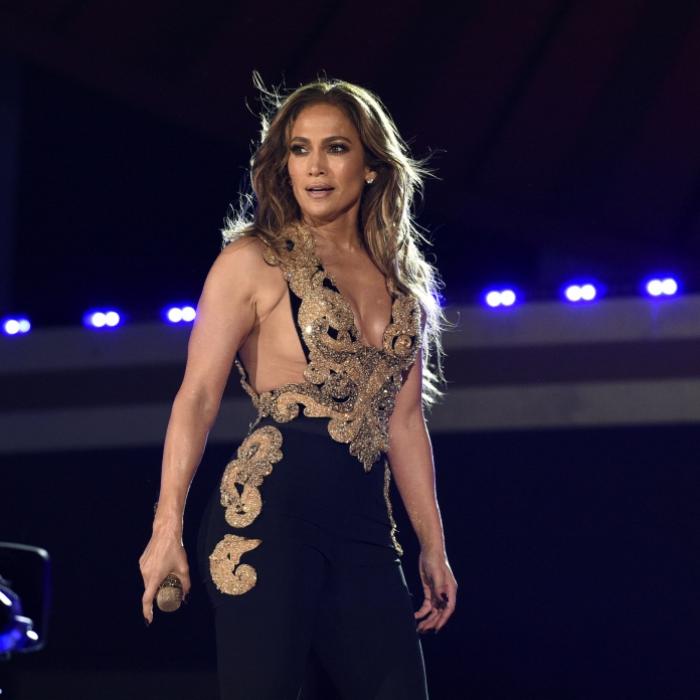 Hüllenlos lenkt J.Lo von ihrer Ehekrise ab