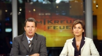 Neben Anchorman Peter Klöppel machte sie eine gute Figur und ist plötzlich deutschlandweit bekannt. Im Zuge der Bundestagswahl 2002 moderierte sie gemeinsam mit ihm die Polit-Talk-Reihe Im Kreuzfeuer auf RTL.