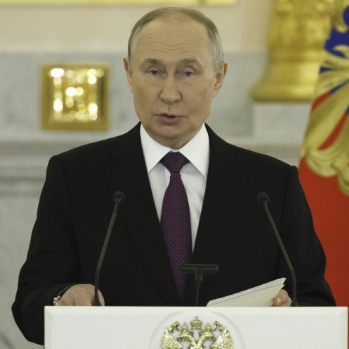 Putin bestückt Atom-U-Boote laut Satellitenfoto mit Interkontinentalraketen