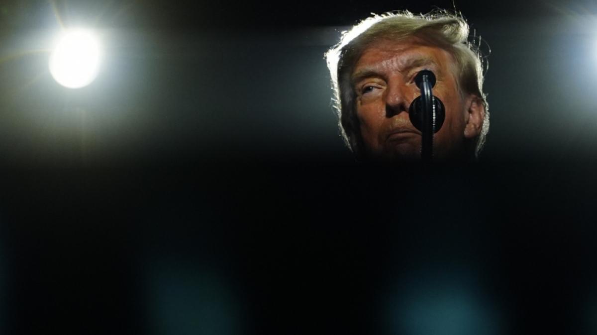 Donald Trump &uuml;berraschte in einer Rede mit einem Kommentar &uuml;ber seine Haarpracht. (Foto)