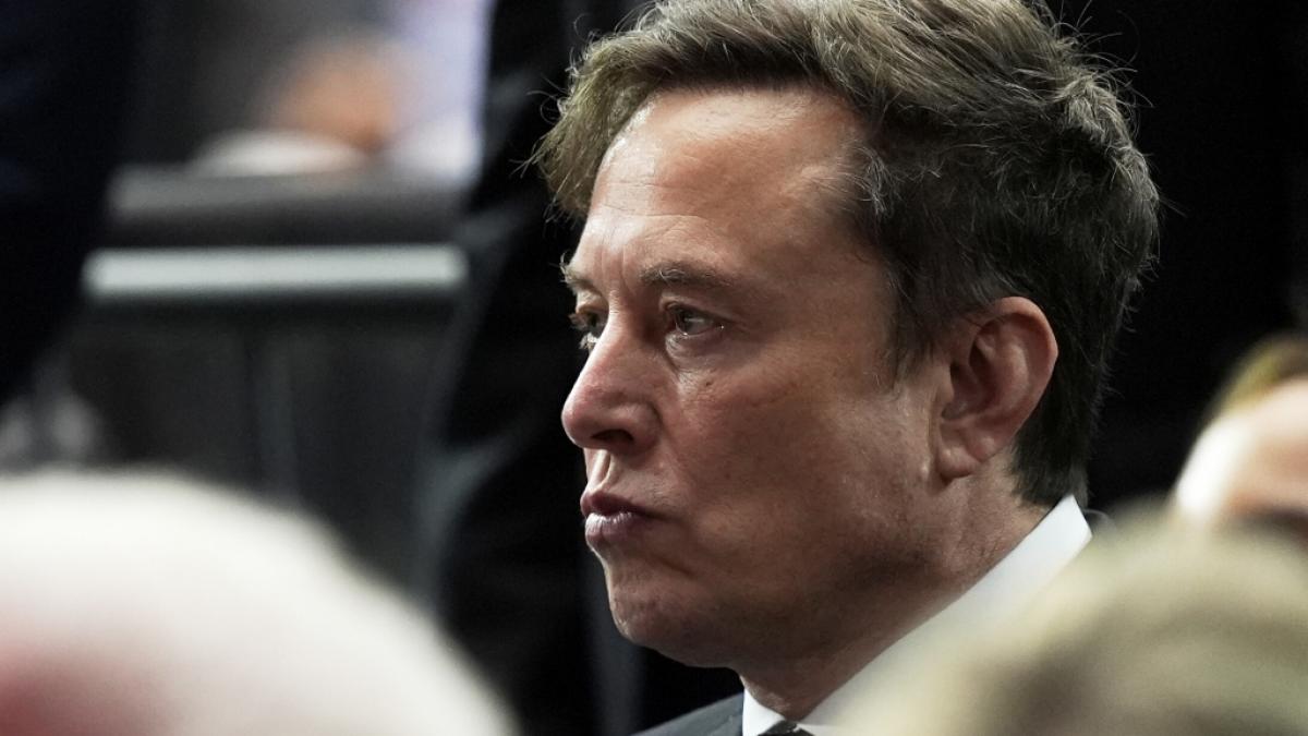 Nach einem Hilferuf aus Kiew hat Elon Musk die Rei&szlig;leine gezogen und Russlands Milit&auml;r die unbefugte Nutzung seiner Starlink-Satelliten erschwert. (Foto)
