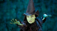 Wicked - Die Hexen von Oz erzählt von der Freundschaft zweier Hexen, die unterschiedlicher nicht sein könnten - und wartet dabei mit allerhand Zauberei auf. Mehr als 20 Awards hat es dafür schon gegeben.