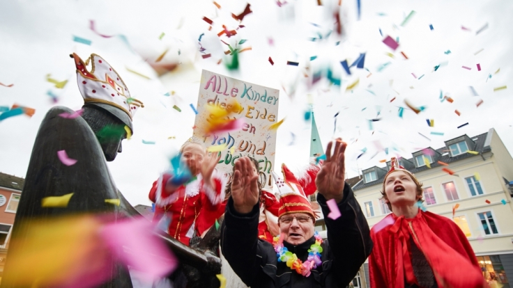 Mit der Weiberfastnacht beginnt die heiße Phase des Straßenkarnevals.