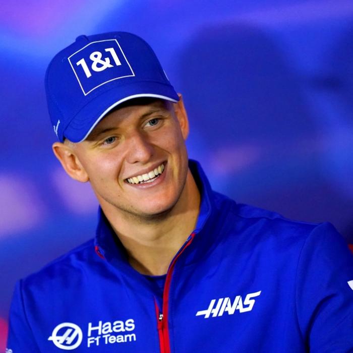 Schumi-Sohn strahlt vor Glück - mit IHR an seiner Seite