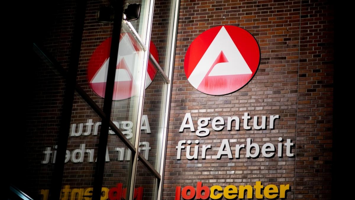 Ein Jobcenter-Mitarbeiter kritisiert das St&uuml;tze-System. (Foto)