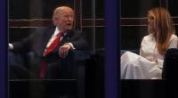 Donald Trump hat mit einem skurrilen Moment vor seiner Rede für Wirbel gesorgt.