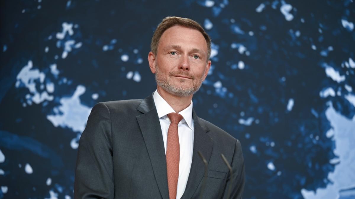 Christian Lindner (FDP) verwirrt das Netz mit einem bizarren TikTok. (Foto)
