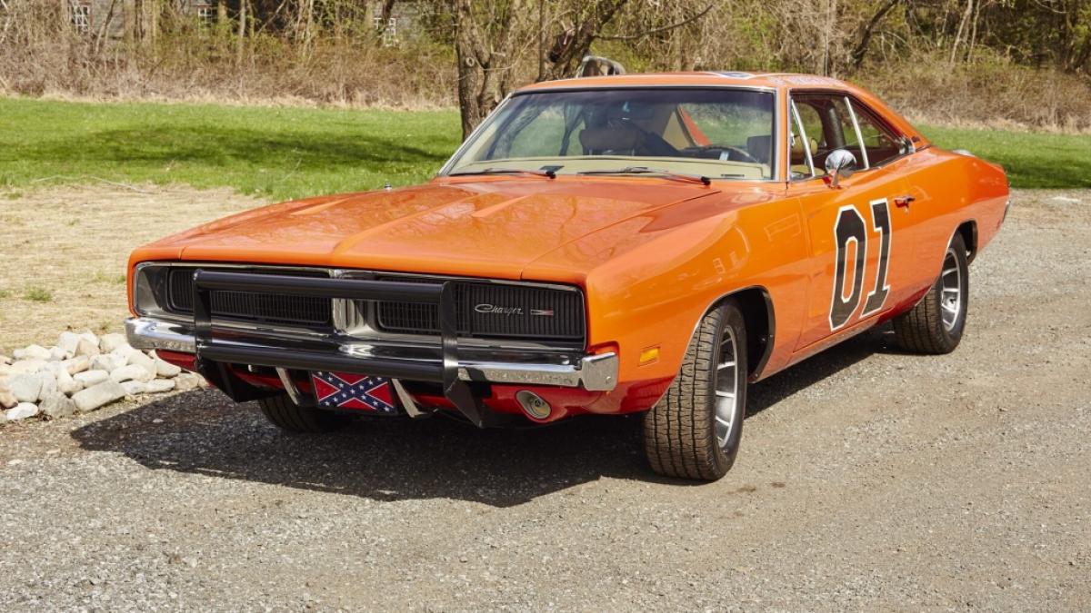 Wenn die Duke-Jungs mit ihrem Doge Hazzard County unsicher machten. gerieten Fans der Serie "Ein Duke kommt selten allein" ins Schw&auml;rmen. (Foto)
