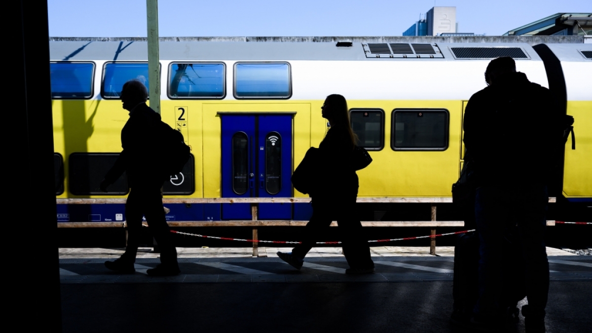 Bahnfahren muss in Deutschland f&uuml;r alle bezahlbar bleiben. Deshalb sollte auch der Preis f&uuml;r das Deutschlandticket zun&auml;chst nicht weiter erh&ouml;ht werden. (Foto)