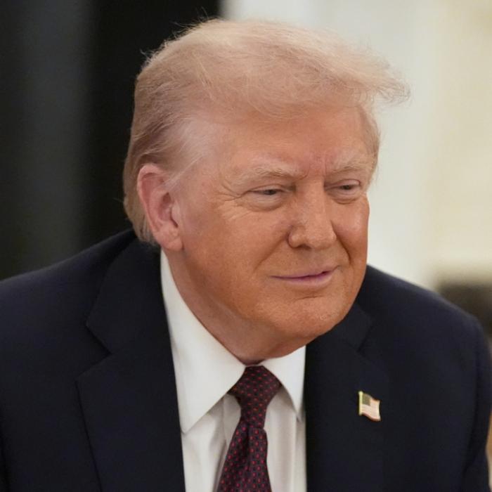 Er droht mit Krieg - US-Präsident entsetzt mit verstörendem KI-Bild