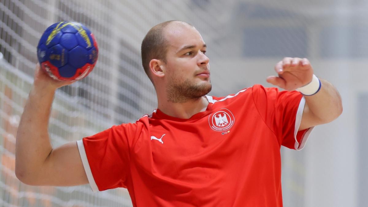 Sein Deb&uuml;t f&uuml;r die Handball-Herren-Nationalmannschaft gab Paul Drux im Jahr 2014 - zehn Jahre sp&auml;ter musste der R&uuml;ckraum-Star seine Karriere verletzungsbedingt beenden. (Foto)