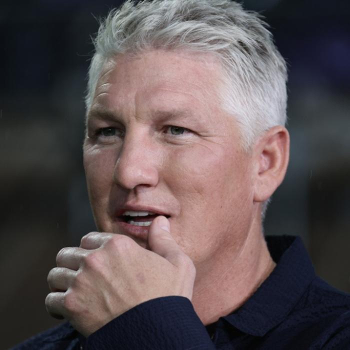 Schweini kaum wiederzuerkennen - Fans lachen über diesen Anblick
