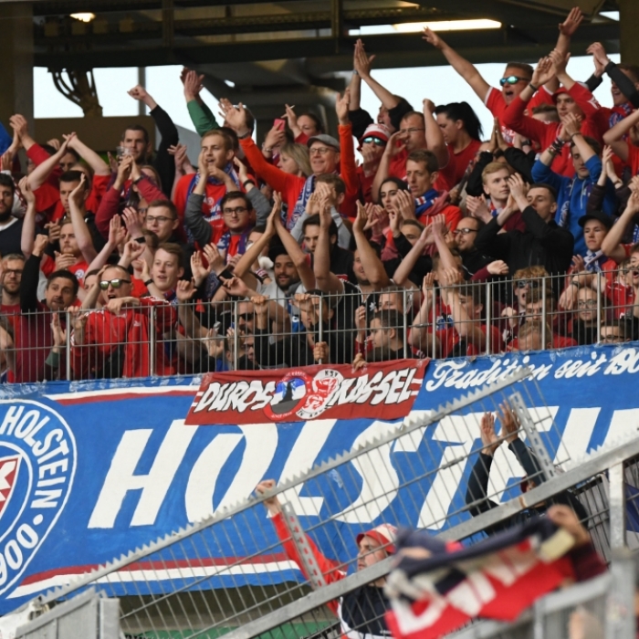 Doppelpacker Afolayan! St. Pauli fährt mit drei Punkten aus Kiel nach Hause