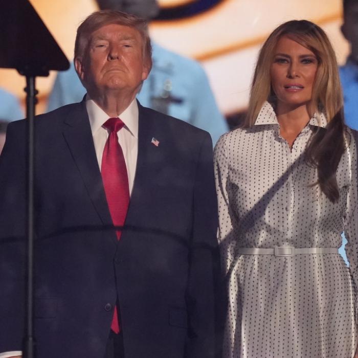 First Lady lässt Mann Donald einfach im Stich