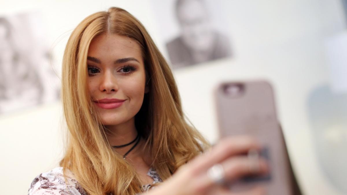 Influencerin Pamela Reif heizt ihren Fans mit Urlaubsbildern ein. (Foto)