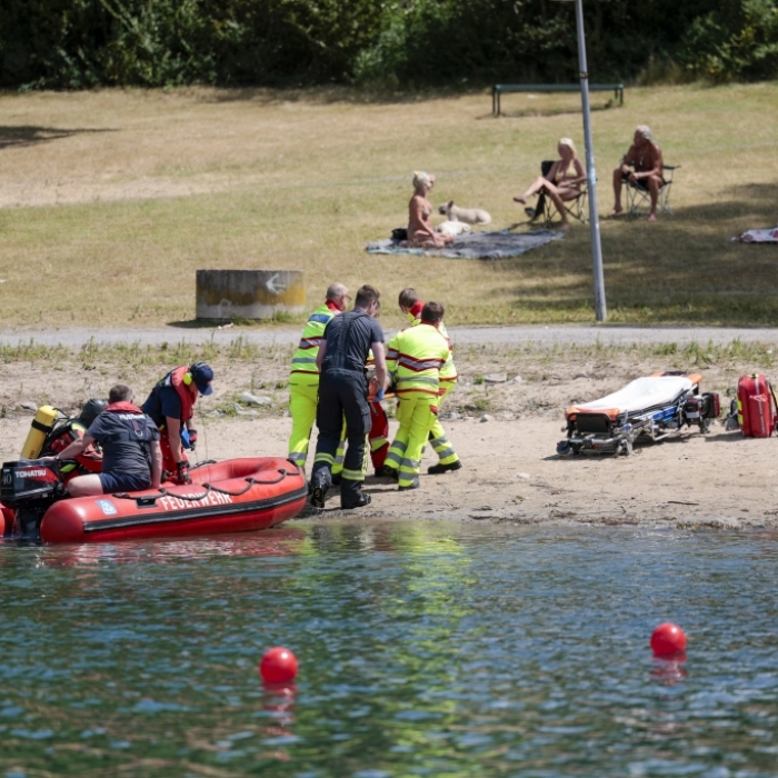 Person muss durch Wasserrettung notversorgt werden