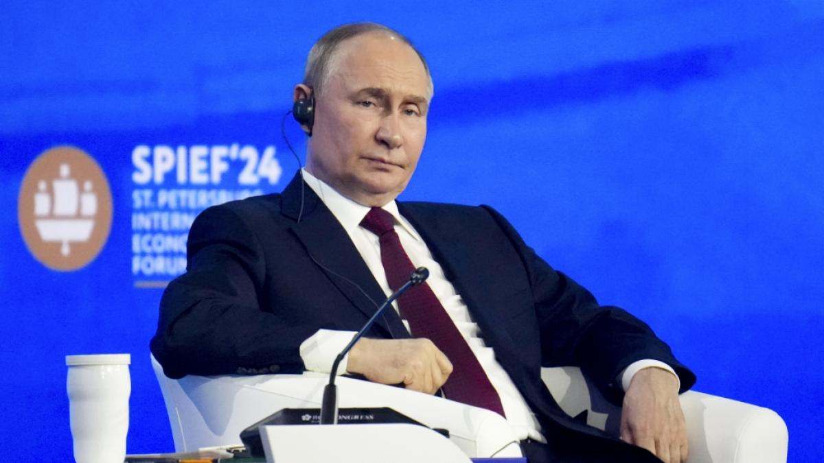 Wladimir Putins Truppen haben im Ukraine-Krieg offenbar ein weiteres Motorrad verloren. (Foto)