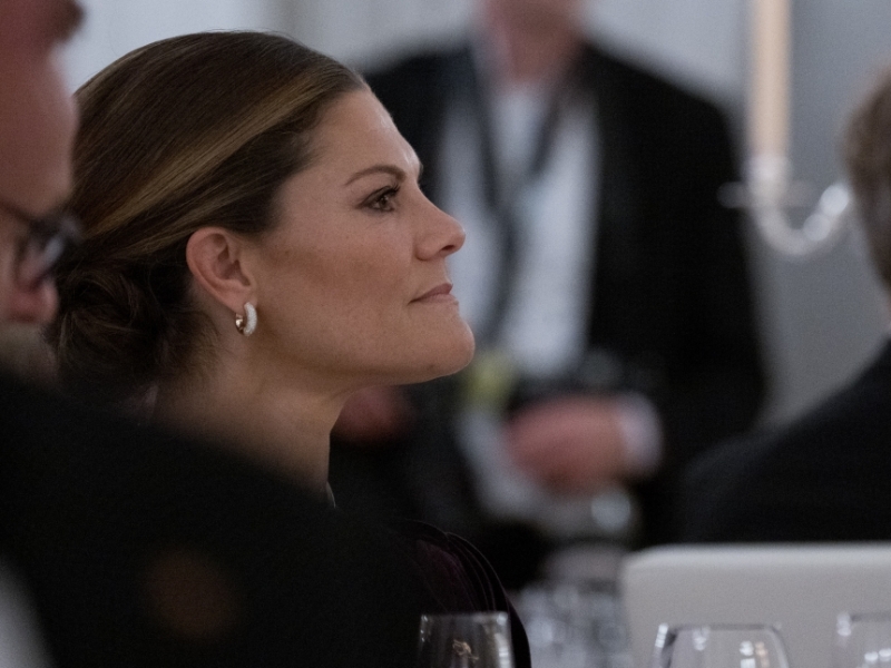 Kronprinzessin Victoria: Schüsse am Königssschloss - Victoria entgeht dem Drama nur knapp