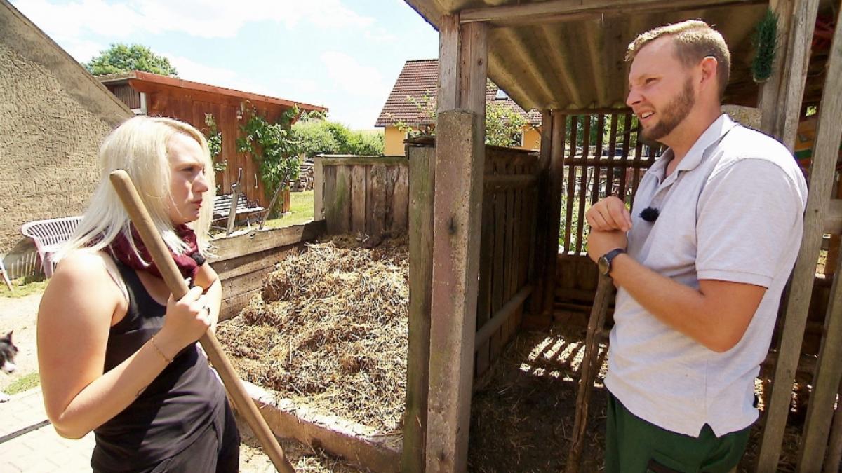 Julia (24, B&uuml;rokauffrau) findet, dass Hobbybauer Erik (31) aus Th&uuml;ringen w&auml;hrend der Hofwoche zu wenig Interesse an ihrer Person zeigt. (Foto)