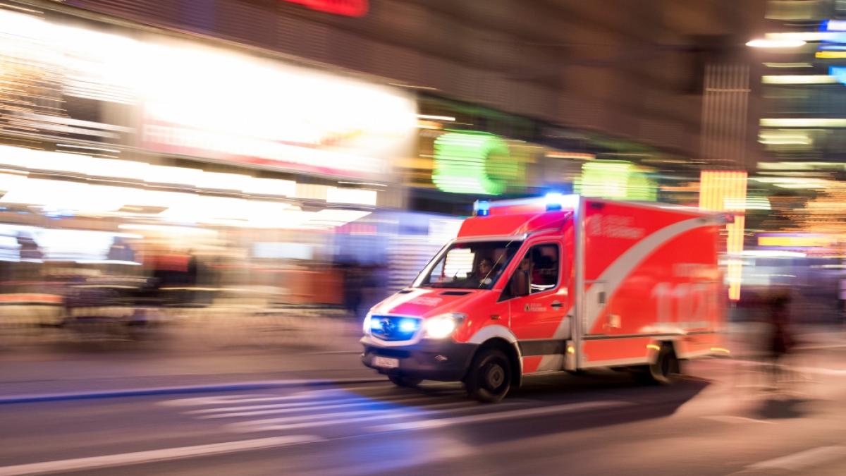 In Karlsruhe wurde ein Junge (8) zwischen PKW und LKW eingeklemmt und dabei t&ouml;dlich verletzt. (Symbolfoto) (Foto)