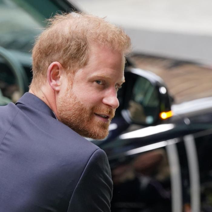 Herbe Klatsche für Prinz Harry! Fliegt er bald aus der Thronfolge?