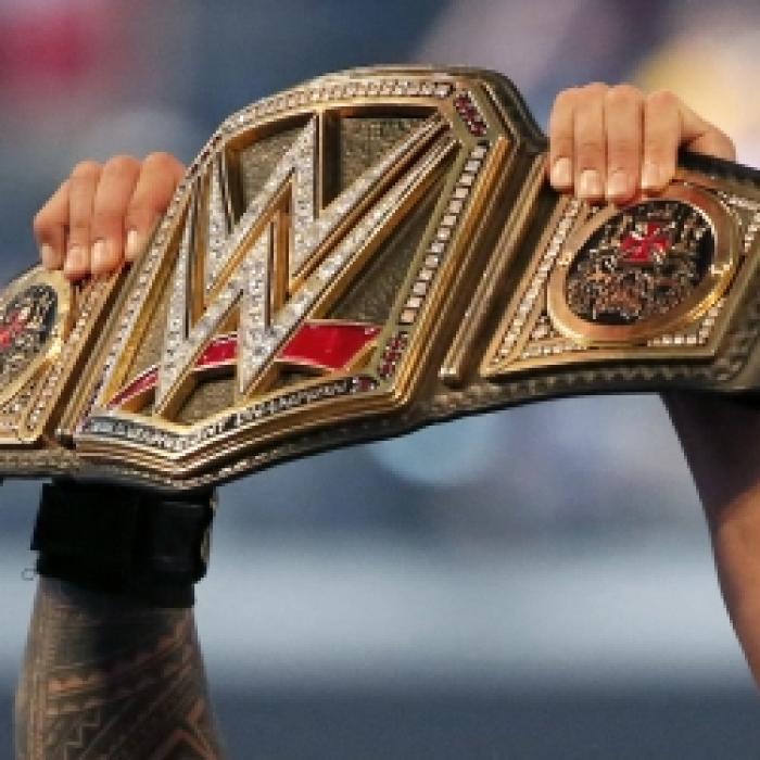Sie schnappte sich plötzlich das WWE-Gold