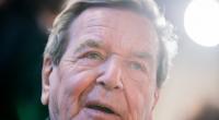 Altbundeskanzler Gerhard Schröder wird allen Querelen zum Trotz mit einer Feierstunde von der SPD geehrt.