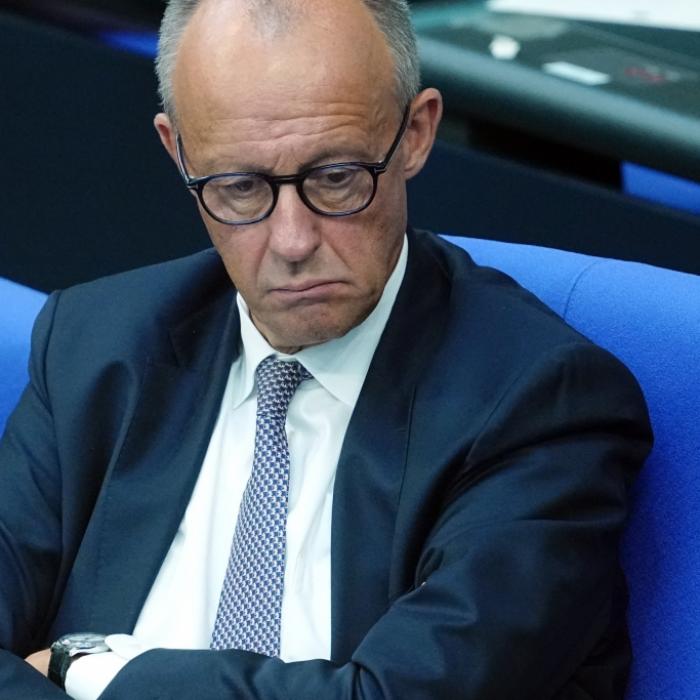 Ablenkungsmanöver nach AfD-Beben scheitert - Kanzler schürt Wähler-Frust