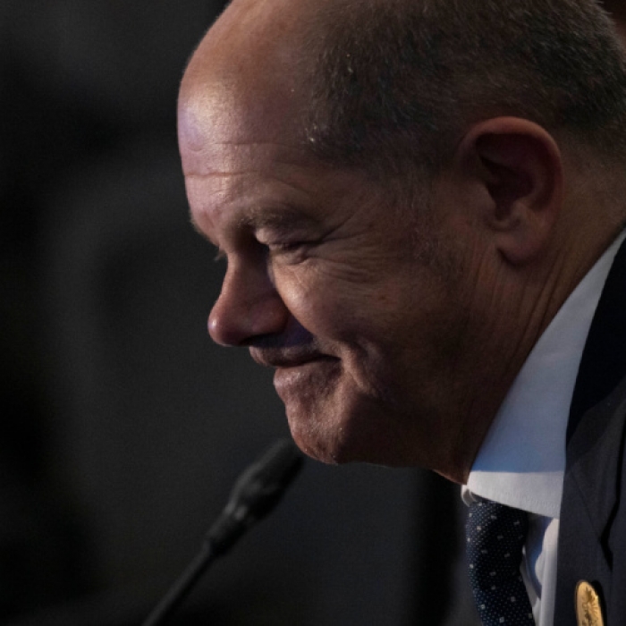 Wirbel um Video von Kanzlergespräch! Scholz lacht angeblich Bürger aus