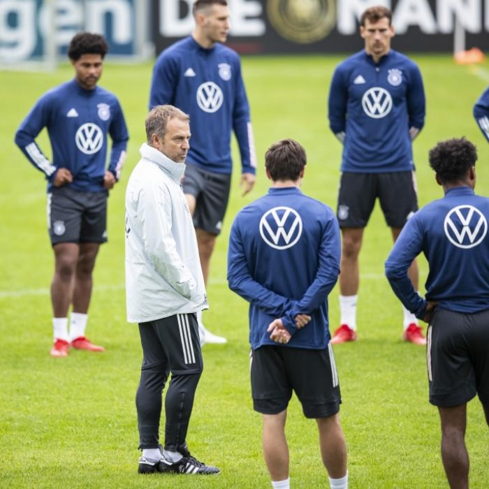 Training, Spiel und ab nach Katar: DFB-Team bezwingt Oman!