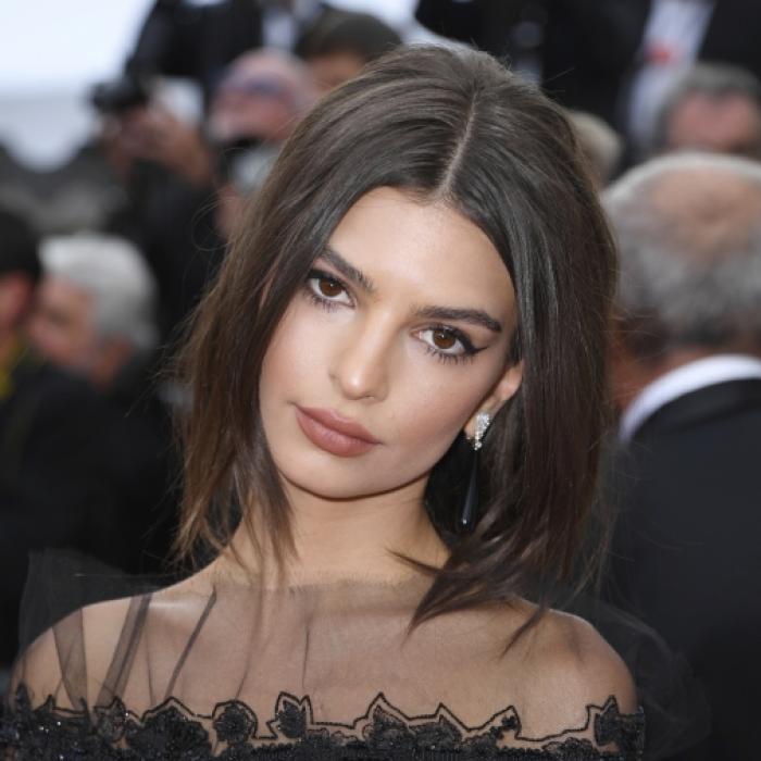 Emily, bist du es? Hüllenloser Foto-Wahnsinn lässt Fans ausrasten
