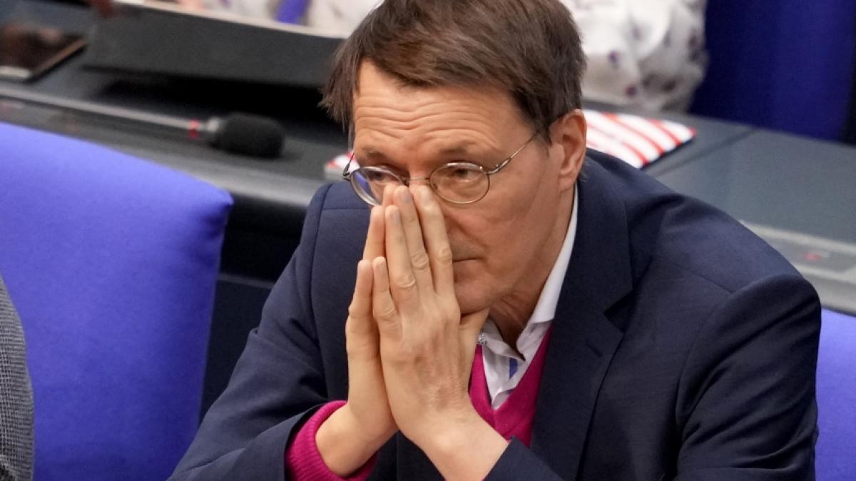 Karl Lauterbach will eine Corona-Impfpflicht nicht ausschlie&szlig;en. (Foto)