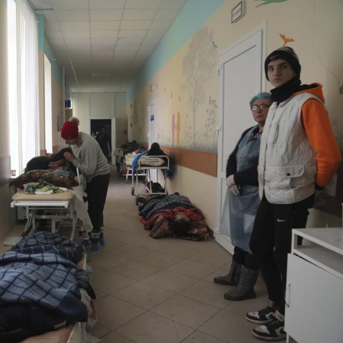 Putin-Soldaten halten Geiseln als menschliche Schutzschilde