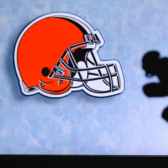 Auto überschlägt sich mehrfach! NFL-Star in Horror-Crash verwickelt