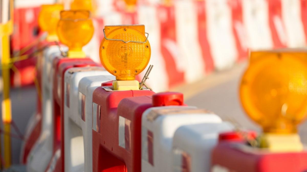 Baustellen und Absperrungen der Stra&szlig;en geh&ouml;ren vielerorts zum Stadtbild. (Symbolbild) (Foto)